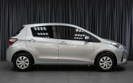 Toyota Vitz, 2017 год, 999 000 рублей, 5 фотография