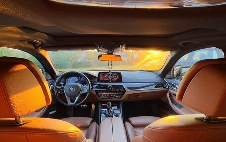 BMW 5 серия, 2018 год, 4 350 000 рублей, 13 фотография