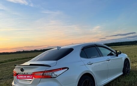Toyota Camry, 2020 год, 2 620 000 рублей, 3 фотография