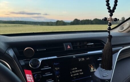 Toyota Camry, 2020 год, 2 620 000 рублей, 10 фотография