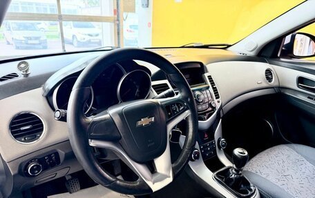 Chevrolet Cruze II, 2009 год, 529 000 рублей, 10 фотография