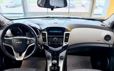 Chevrolet Cruze II, 2009 год, 529 000 рублей, 11 фотография