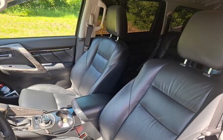 Mitsubishi Pajero Sport III рестайлинг, 2019 год, 4 000 000 рублей, 11 фотография