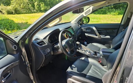 Mitsubishi Pajero Sport III рестайлинг, 2019 год, 4 000 000 рублей, 7 фотография
