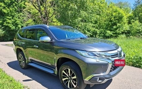 Mitsubishi Pajero Sport III рестайлинг, 2019 год, 4 000 000 рублей, 2 фотография