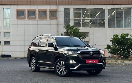 Toyota Land Cruiser 200, 2016 год, 5 390 000 рублей, 1 фотография