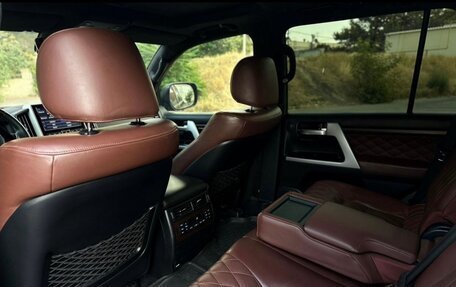 Toyota Land Cruiser 200, 2016 год, 5 390 000 рублей, 4 фотография