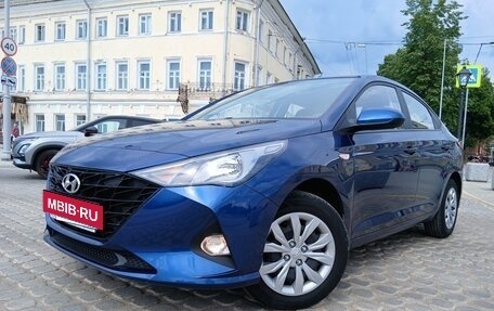 Hyundai Solaris II рестайлинг, 2021 год, 1 870 000 рублей, 2 фотография
