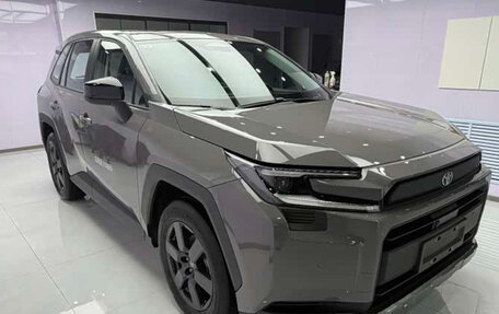Toyota RAV4, 2026 год, 4 230 000 рублей, 6 фотография