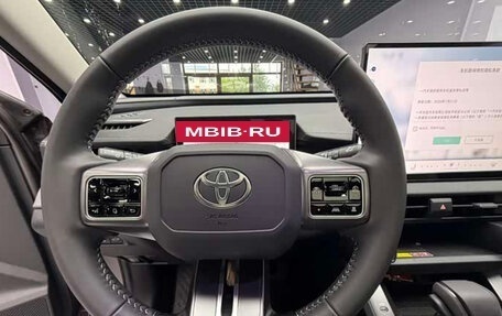 Toyota RAV4, 2026 год, 4 230 000 рублей, 11 фотография
