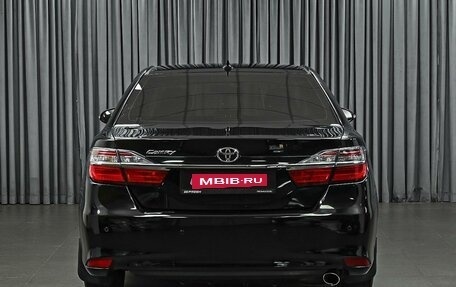 Toyota Camry, 2018 год, 2 120 000 рублей, 4 фотография