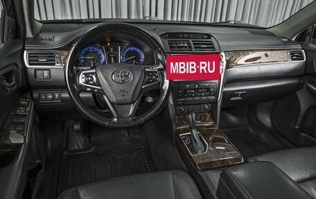 Toyota Camry, 2018 год, 2 120 000 рублей, 6 фотография