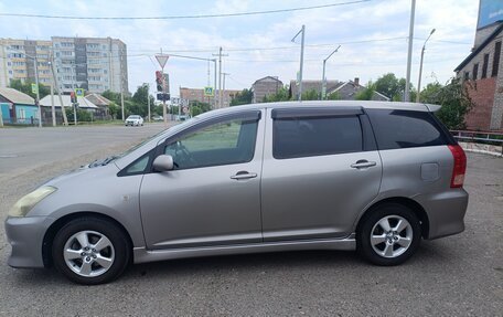 Toyota Wish II, 2005 год, 800 000 рублей, 2 фотография