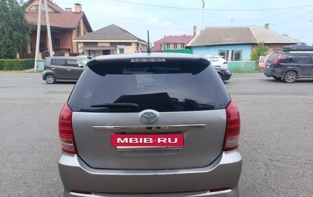 Toyota Wish II, 2005 год, 800 000 рублей, 3 фотография