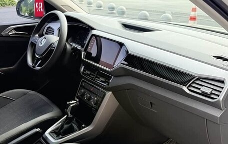 Volkswagen T-Cross I, 2022 год, 1 270 000 рублей, 9 фотография