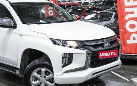 Mitsubishi L200 IV рестайлинг, 2022 год, 3 199 000 рублей, 8 фотография
