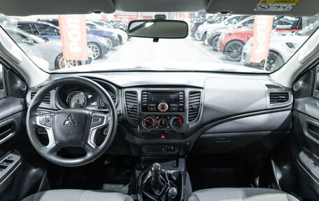 Mitsubishi L200 IV рестайлинг, 2022 год, 3 199 000 рублей, 16 фотография