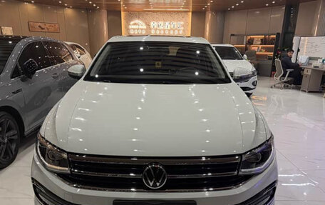 Volkswagen Bora, 2023 год, 1 350 000 рублей, 7 фотография