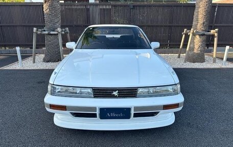 Toyota Soarer, 1987 год, 2 700 000 рублей, 2 фотография