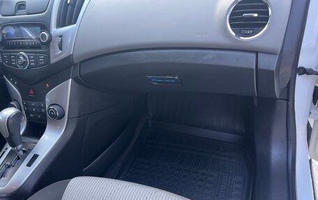 Chevrolet Cruze II, 2013 год, 850 000 рублей, 21 фотография