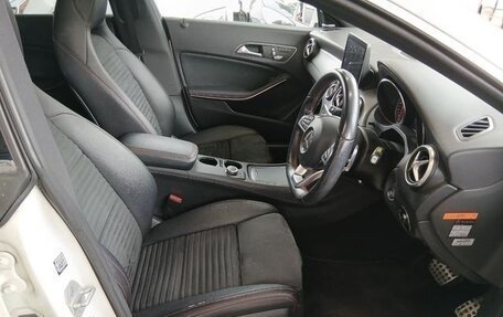 Mercedes-Benz CLA, 2017 год, 1 230 000 рублей, 12 фотография