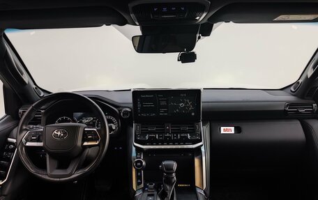 Toyota Land Cruiser, 2022 год, 12 900 000 рублей, 9 фотография