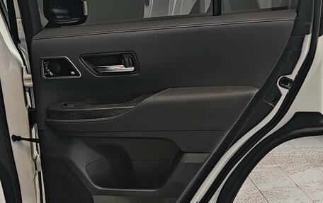 Toyota Land Cruiser, 2022 год, 12 900 000 рублей, 22 фотография