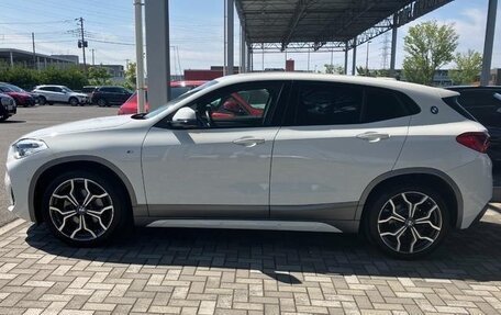 BMW X2, 2018 год, 1 560 000 рублей, 3 фотография