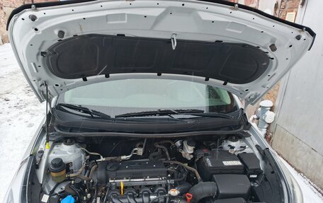 Hyundai Solaris II рестайлинг, 2015 год, 900 000 рублей, 3 фотография