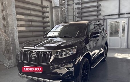 Toyota Land Cruiser Prado 150 рестайлинг 2, 2020 год, 4 987 654 рублей, 3 фотография