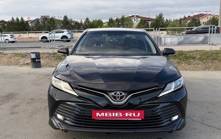 Toyota Camry, 2019 год, 2 500 000 рублей, 2 фотография
