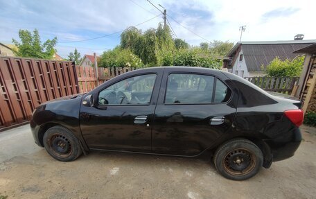 Renault Logan II, 2016 год, 650 000 рублей, 2 фотография