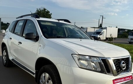 Nissan Terrano III, 2015 год, 907 000 рублей, 2 фотография