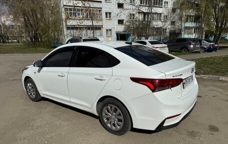 Hyundai Solaris II рестайлинг, 2019 год, 850 000 рублей, 3 фотография