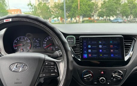 Hyundai Solaris II рестайлинг, 2019 год, 850 000 рублей, 8 фотография