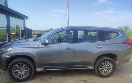 Mitsubishi Pajero Sport III рестайлинг, 2018 год, 1 850 000 рублей, 3 фотография