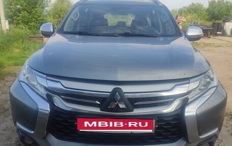 Mitsubishi Pajero Sport III рестайлинг, 2018 год, 1 850 000 рублей, 2 фотография