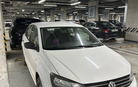 Volkswagen Polo VI (EU Market), 2019 год, 700 000 рублей, 3 фотография