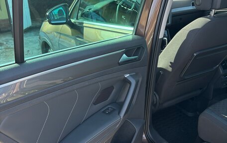 Volkswagen Tiguan II, 2019 год, 2 959 000 рублей, 7 фотография