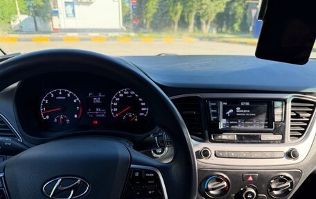 Hyundai Solaris II рестайлинг, 2018 год, 1 270 000 рублей, 5 фотография