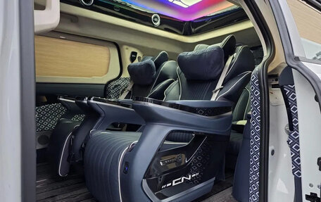 KIA Carnival, 2025 год, 7 653 000 рублей, 8 фотография