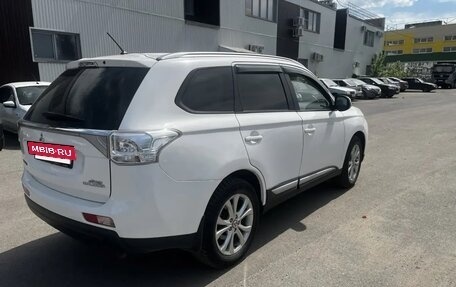 Mitsubishi Outlander III рестайлинг 3, 2013 год, 1 250 000 рублей, 6 фотография