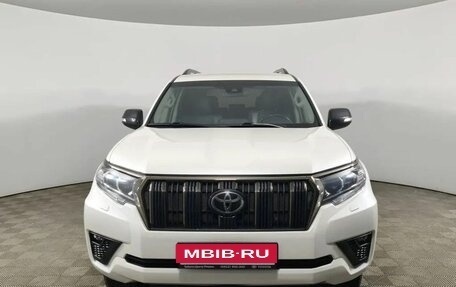 Toyota Land Cruiser Prado 150 рестайлинг 2, 2022 год, 5 500 000 рублей, 2 фотография
