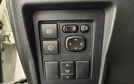 Toyota Land Cruiser Prado 150 рестайлинг 2, 2022 год, 5 500 000 рублей, 13 фотография