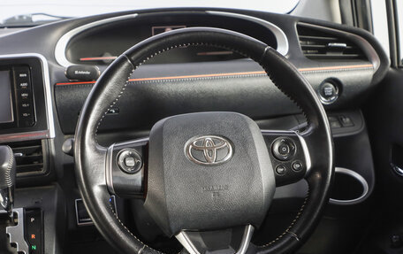 Toyota Sienta II, 2016 год, 1 299 000 рублей, 11 фотография