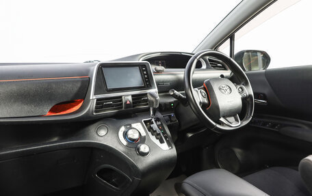 Toyota Sienta II, 2016 год, 1 299 000 рублей, 10 фотография