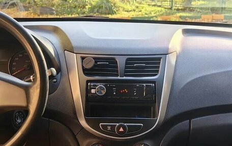 Hyundai Solaris II рестайлинг, 2014 год, 885 000 рублей, 12 фотография
