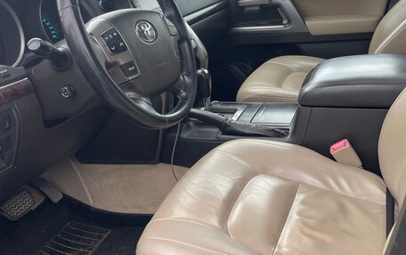 Toyota Land Cruiser 200, 2010 год, 2 299 000 рублей, 2 фотография