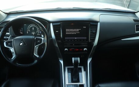 Mitsubishi Pajero Sport III рестайлинг, 2022 год, 3 108 300 рублей, 7 фотография