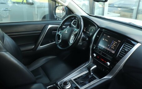 Mitsubishi Pajero Sport III рестайлинг, 2022 год, 3 108 300 рублей, 6 фотография